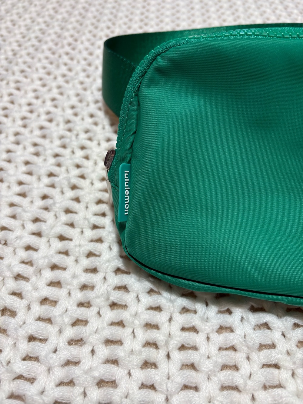 lululemon emerald ice everywhere belt bag 1L - Picture 3 of 10
